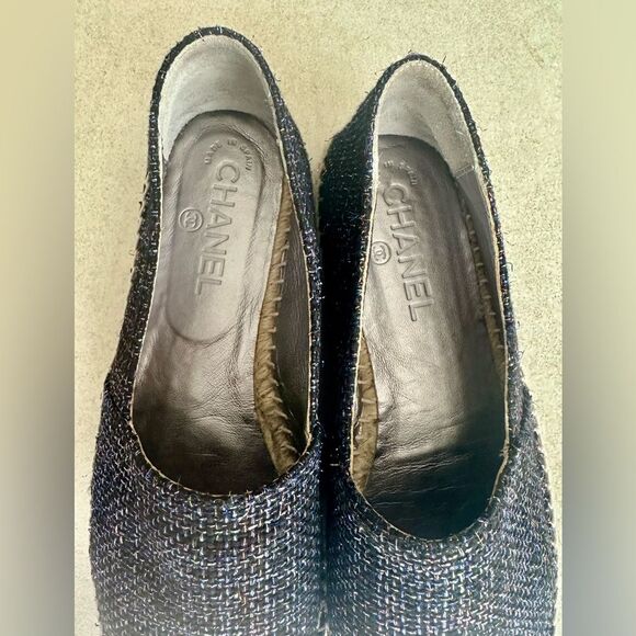 Chanel CC Espadrilles Metallic Navy Tweed Patent Leather Cap Toe Size 39 Slip on - Picture 10 of 11
